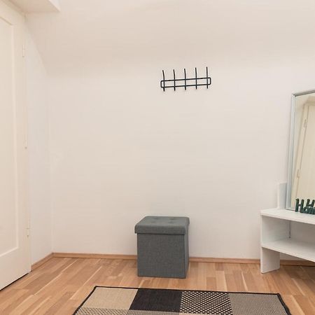 Milky Way Top Floor 2-Bedroom Apartment Air Condition Vienna Exterior photo