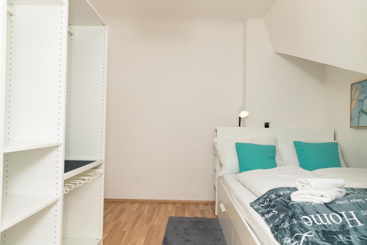 Milky Way Top Floor 2-Bedroom Apartment Air Condition Vienna Exterior photo
