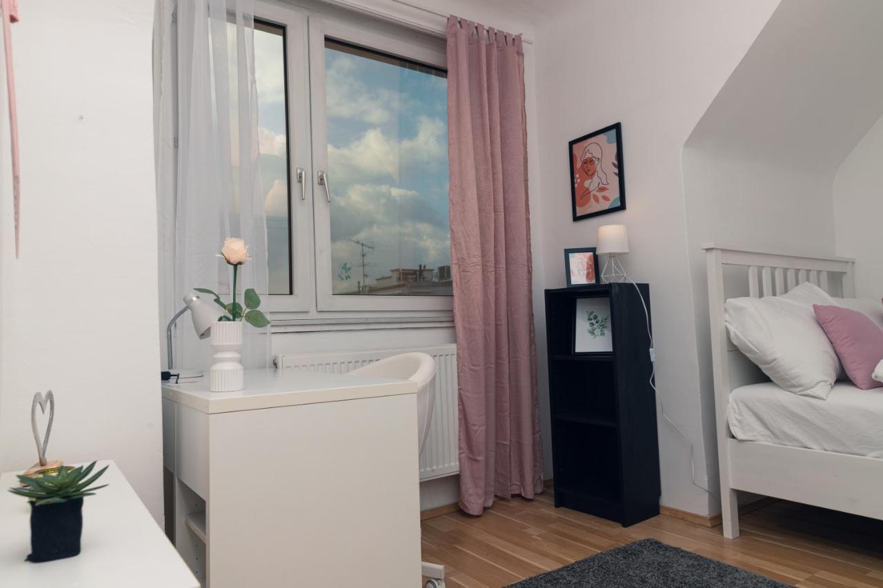 Milky Way Top Floor 2-Bedroom Apartment Air Condition Vienna Exterior photo